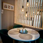 Charming With Two Bedroms And Beautifull Sea View In 아파트 파우스케