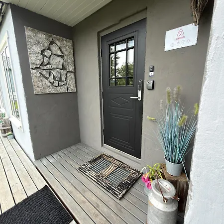 Charming With Two Bedroms And Beautifull Sea View In Apartamento